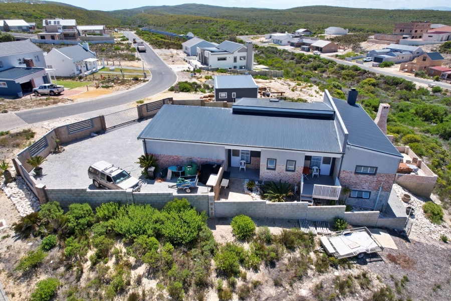 5 Bedroom Property for Sale in Struisbaai Western Cape